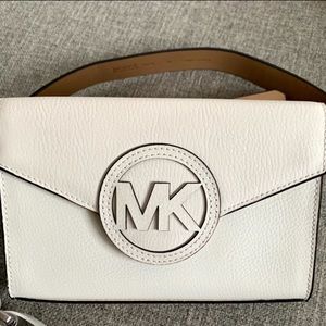 💕Cute Michael Kors Fanny pack 💕